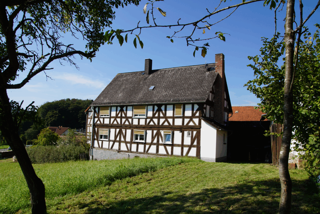 Wohnhaus vom Garten